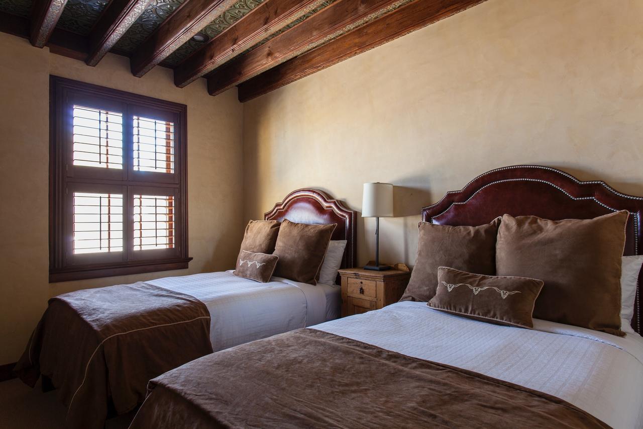 Gage Hotel 马拉松 外观 照片